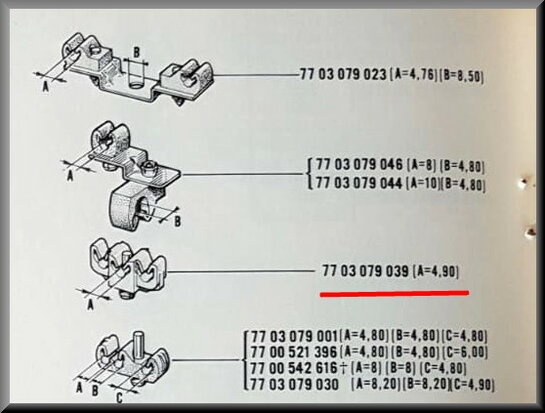 Agrafe de tubes de frein/ tubes d'essence (triple) 