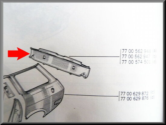 Rear panel R12 Break (reproduction)