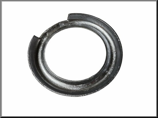 Front spring cap