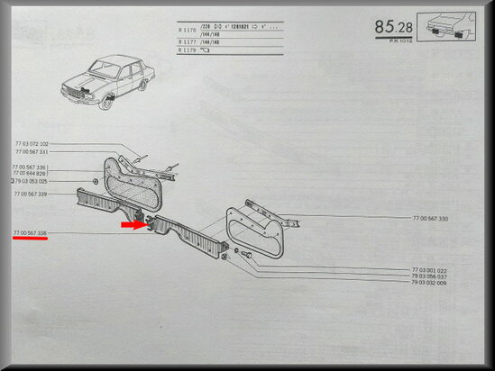 Bevestigingssteun spatlap voorzijde links (New Old Stock).