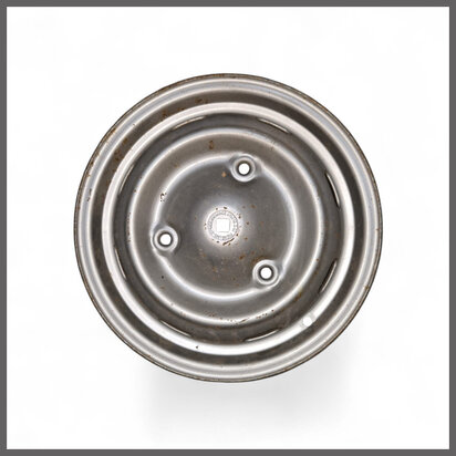 Jante Michelin (New Old Stock).