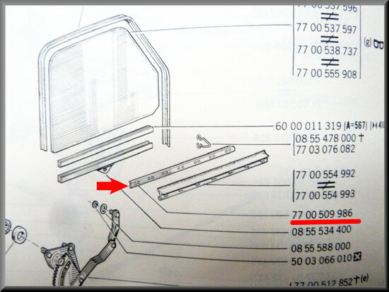 Metal strip for rear door window rubber 