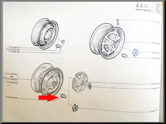 Wheel nut, length 38,5 mm.