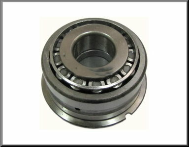 Rear bearing for the gearbox main shaft (25x67x40,5 mm).