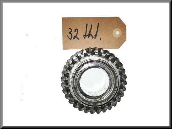 Pinion 4rd gear (32 teeth)