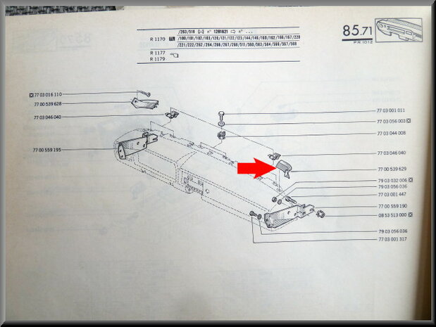 Left corner piece air blower (plastic)