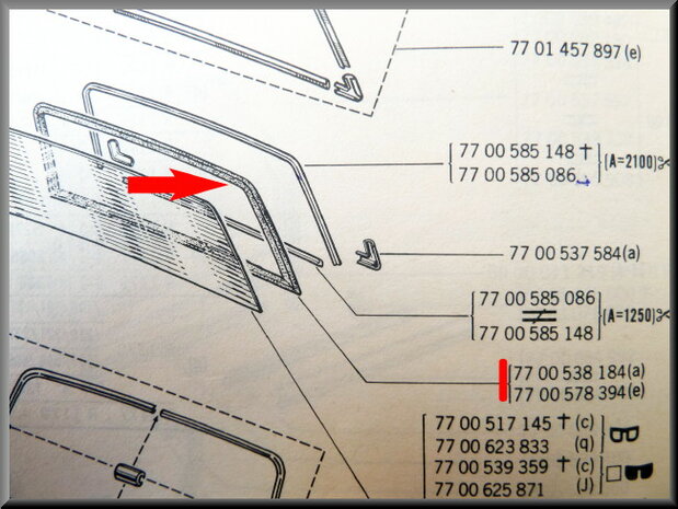 Rear window rubber (with space for locking profile)