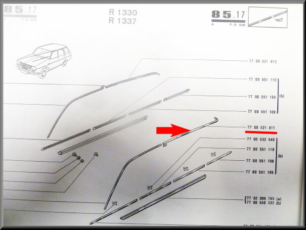 Roof strip rear left R12 Break.