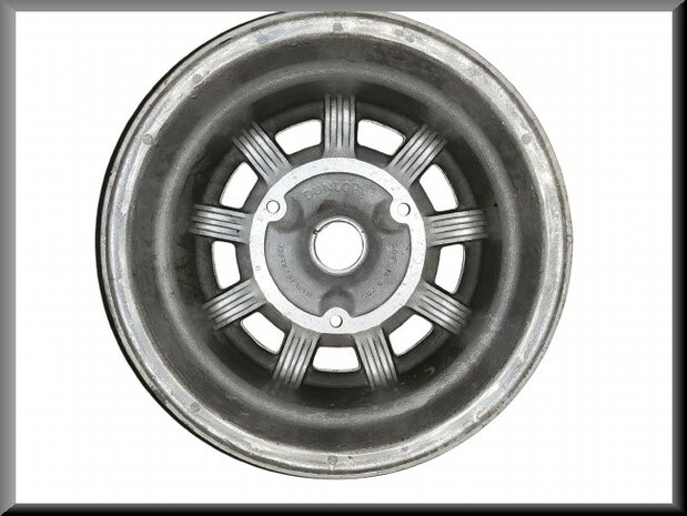 Dunlop velg 13 inch 500-13-S-205 (New Old Stock).