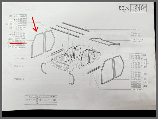 Deur rubber voorzijde rechts (bruin-zwart) (New Old Stock).