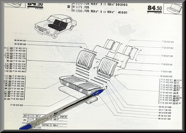 Mounting clip interior lining